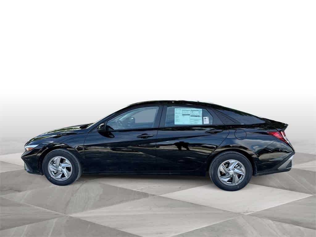 Thumbnail: 2025 Hyundai Elantra - 5