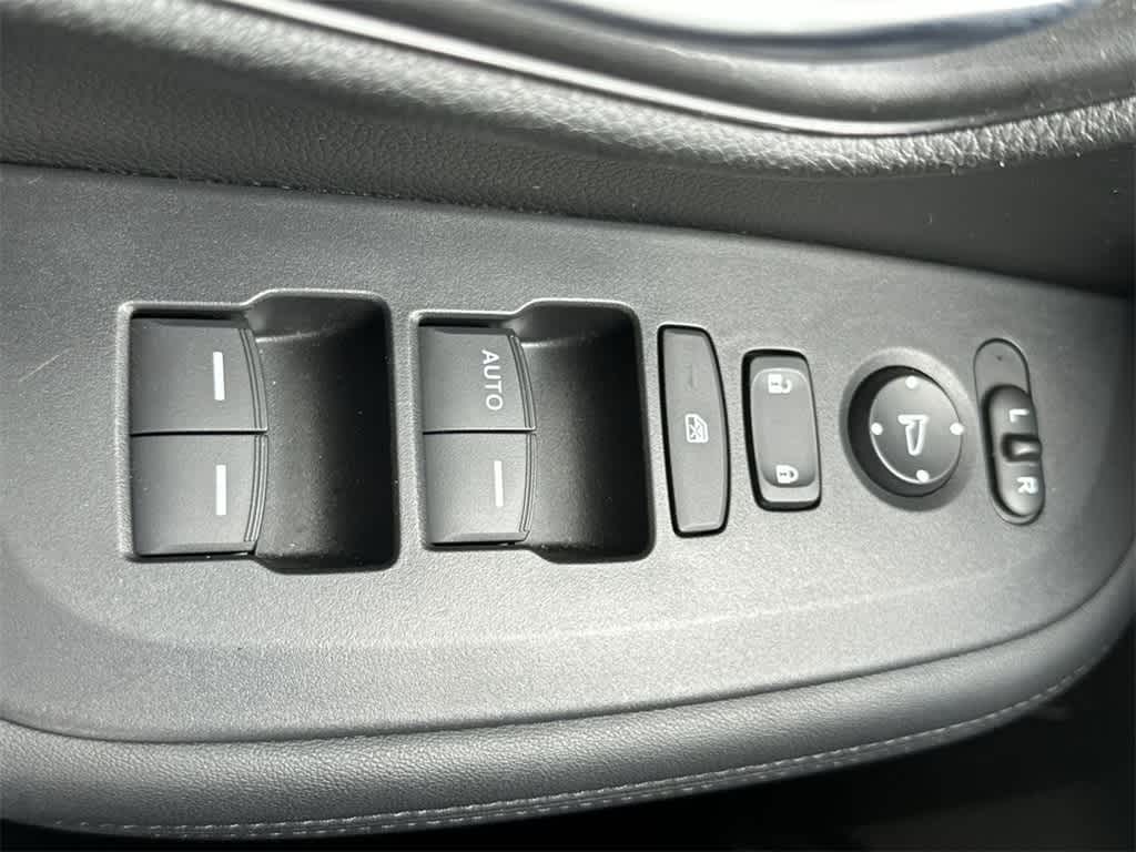 Thumbnail: 2023 Honda HR-V - 17