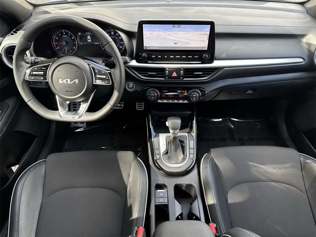 Thumbnail: 2022 Kia Forte - 24