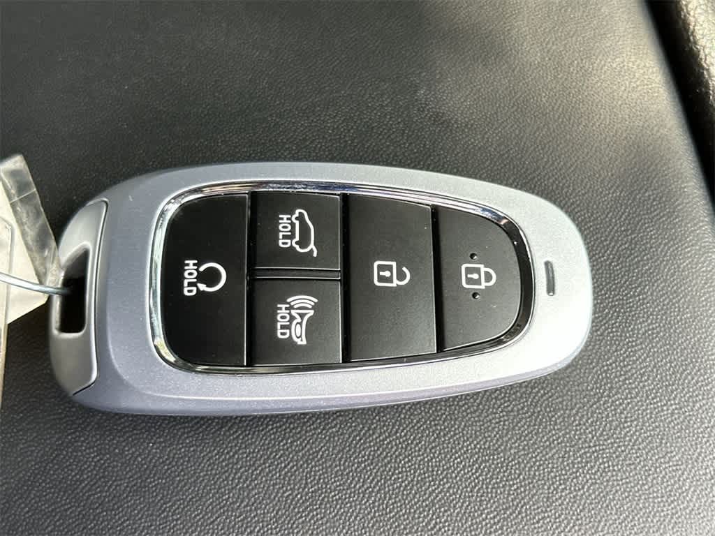 Thumbnail: 2023 Hyundai Santa Fe - 28