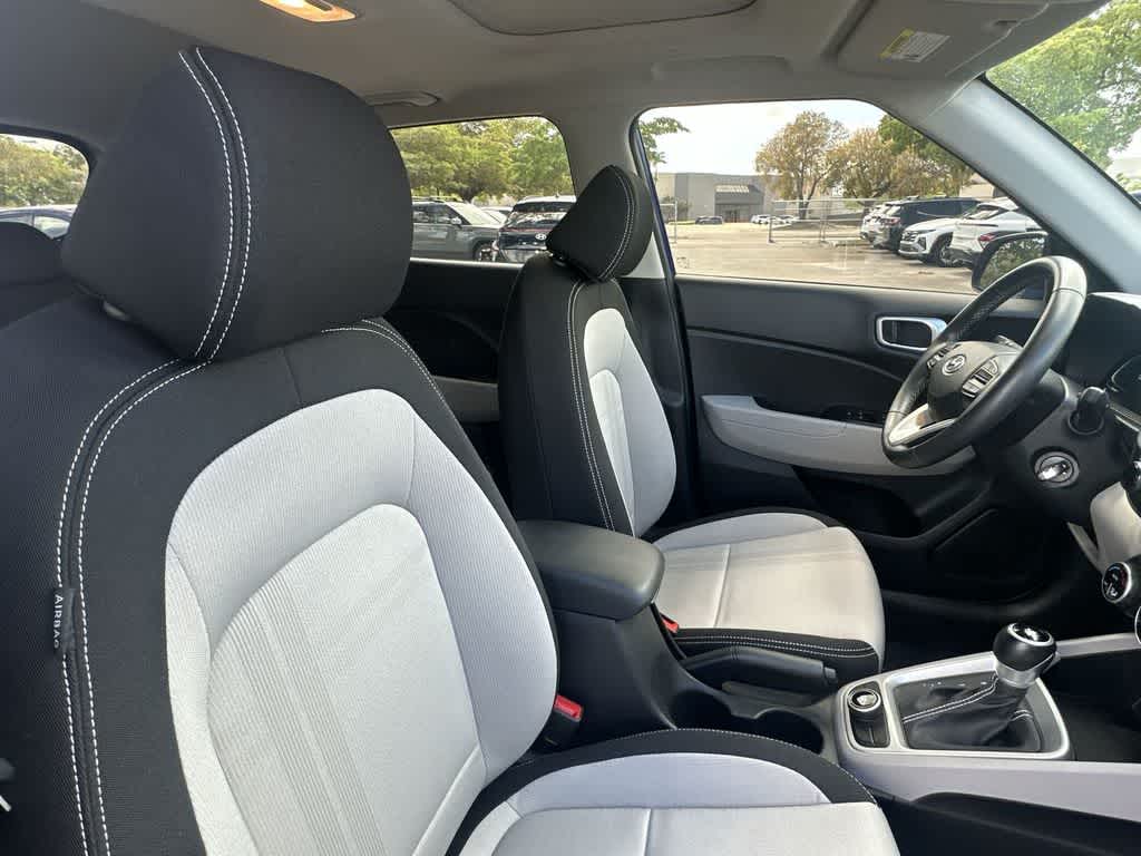 Thumbnail: 2023 Hyundai Venue - 26