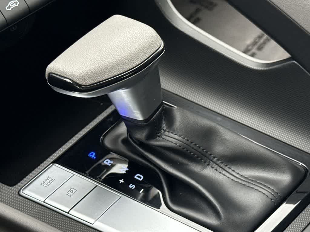 Thumbnail: 2023 Hyundai Elantra - 21