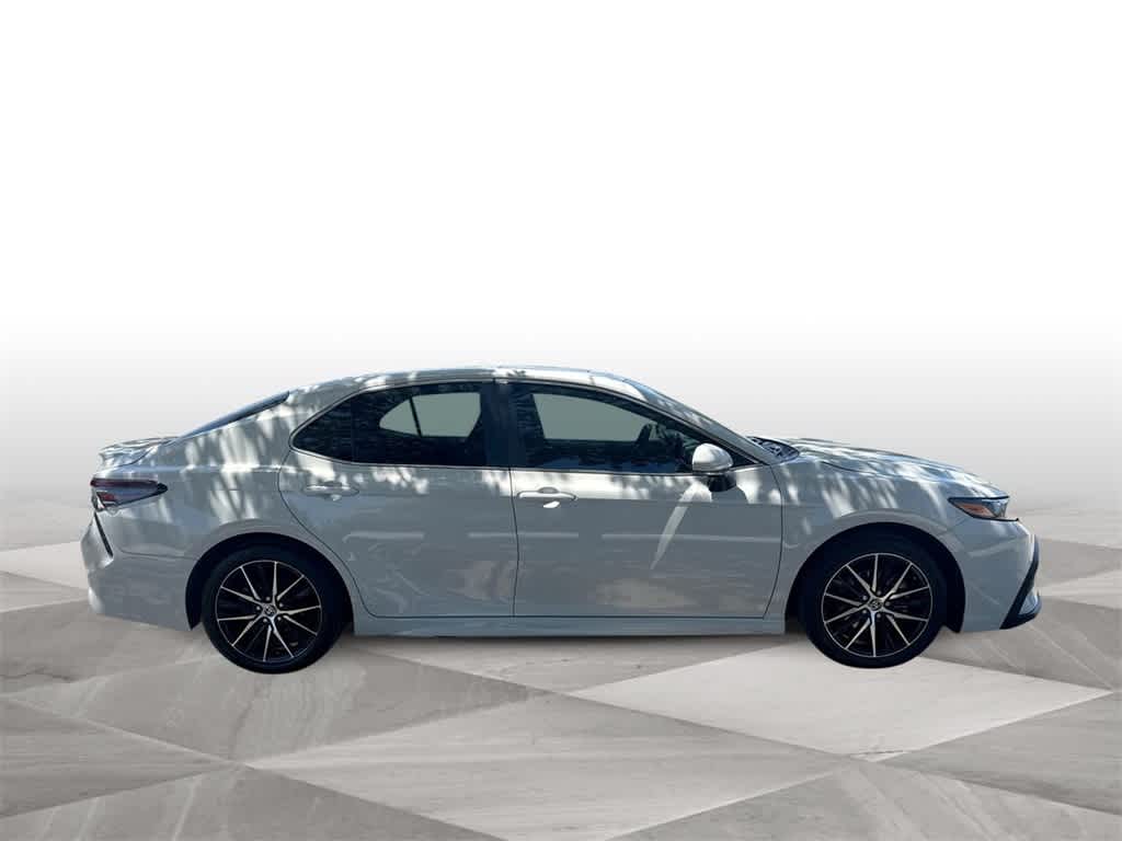 2024 Toyota Camry SE 9