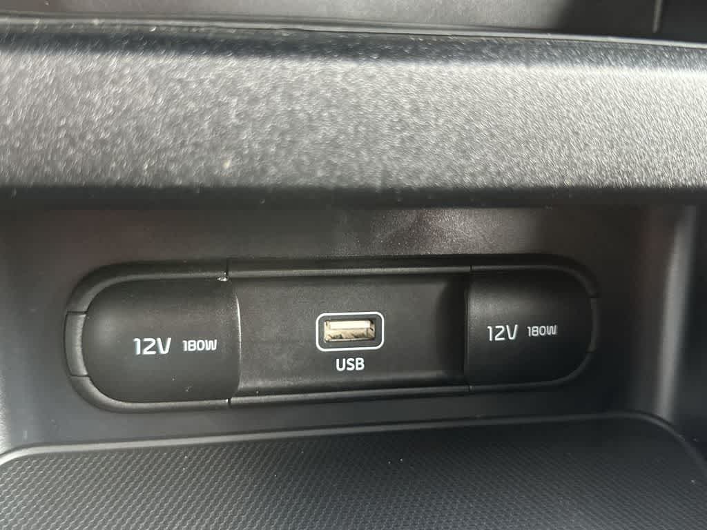 Thumbnail: 2023 Kia Forte - 17