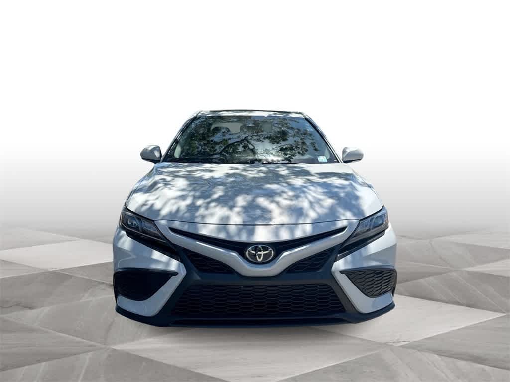 2024 Toyota Camry SE 3