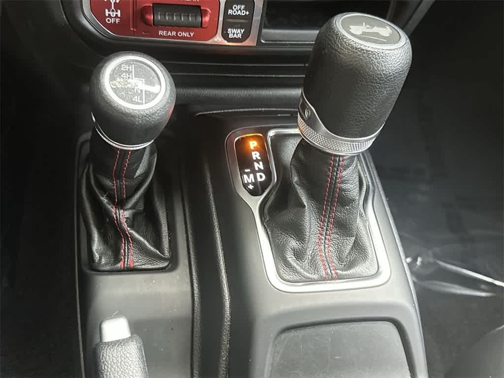 Thumbnail: 2021 Jeep Wrangler - 21