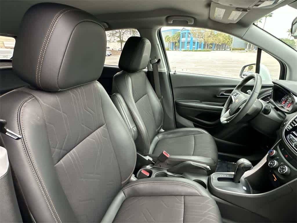 Thumbnail: 2022 Chevrolet Trax - 27