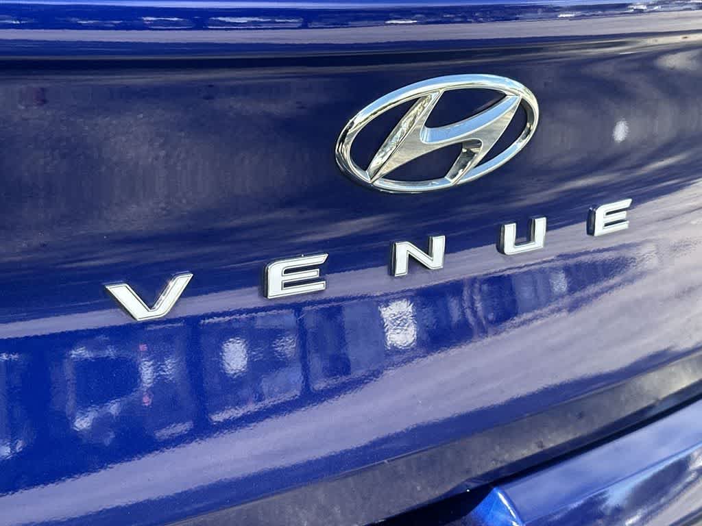 Thumbnail: 2023 Hyundai Venue - 10