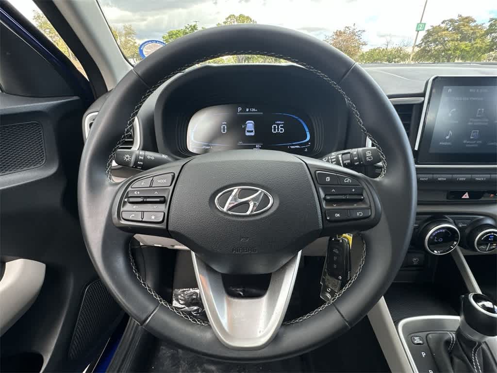 Thumbnail: 2023 Hyundai Venue - 15