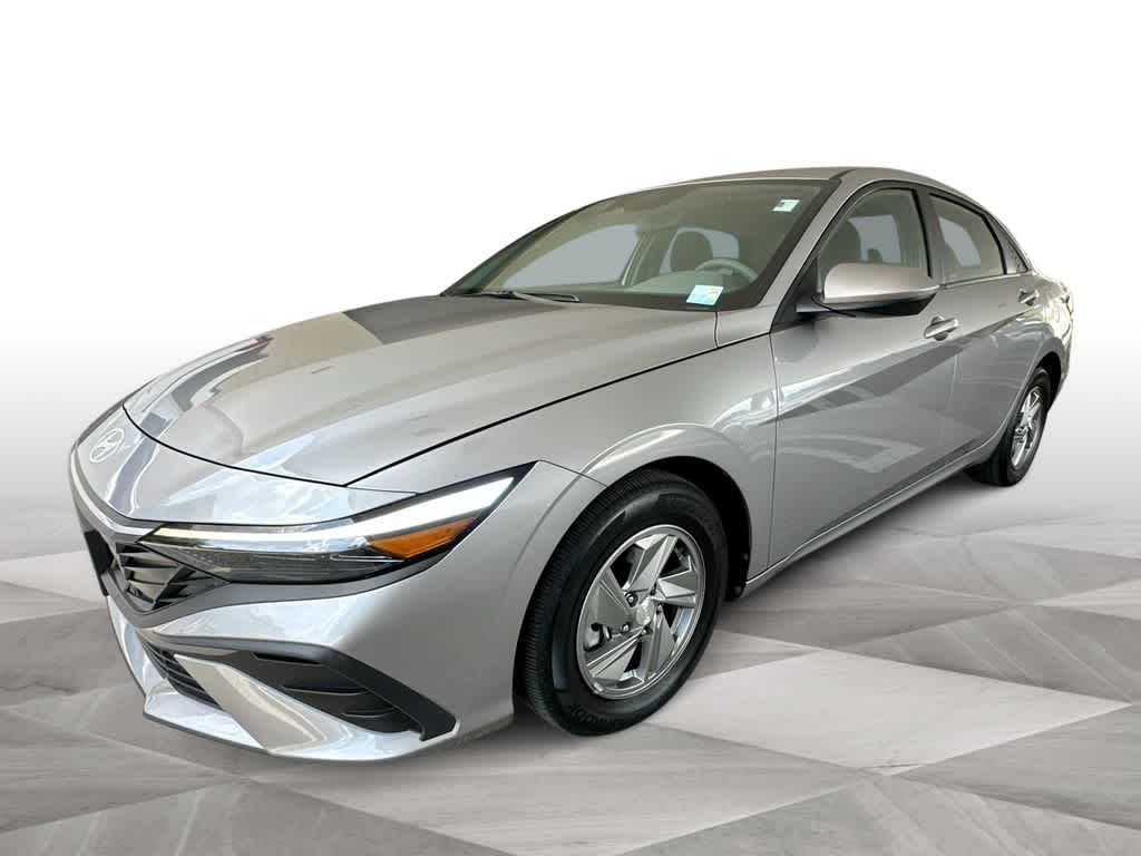 Thumbnail: 2025 Hyundai Elantra - 4