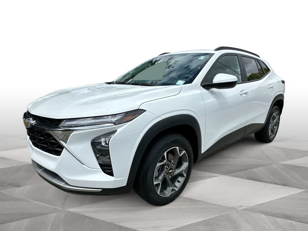 Thumbnail: 2024 Chevrolet Trax - 4