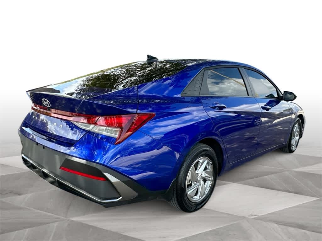Thumbnail: 2025 Hyundai Elantra - 8