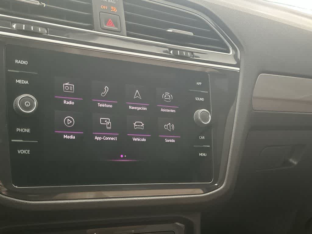 Thumbnail: 2024 Volkswagen Tiguan - 18