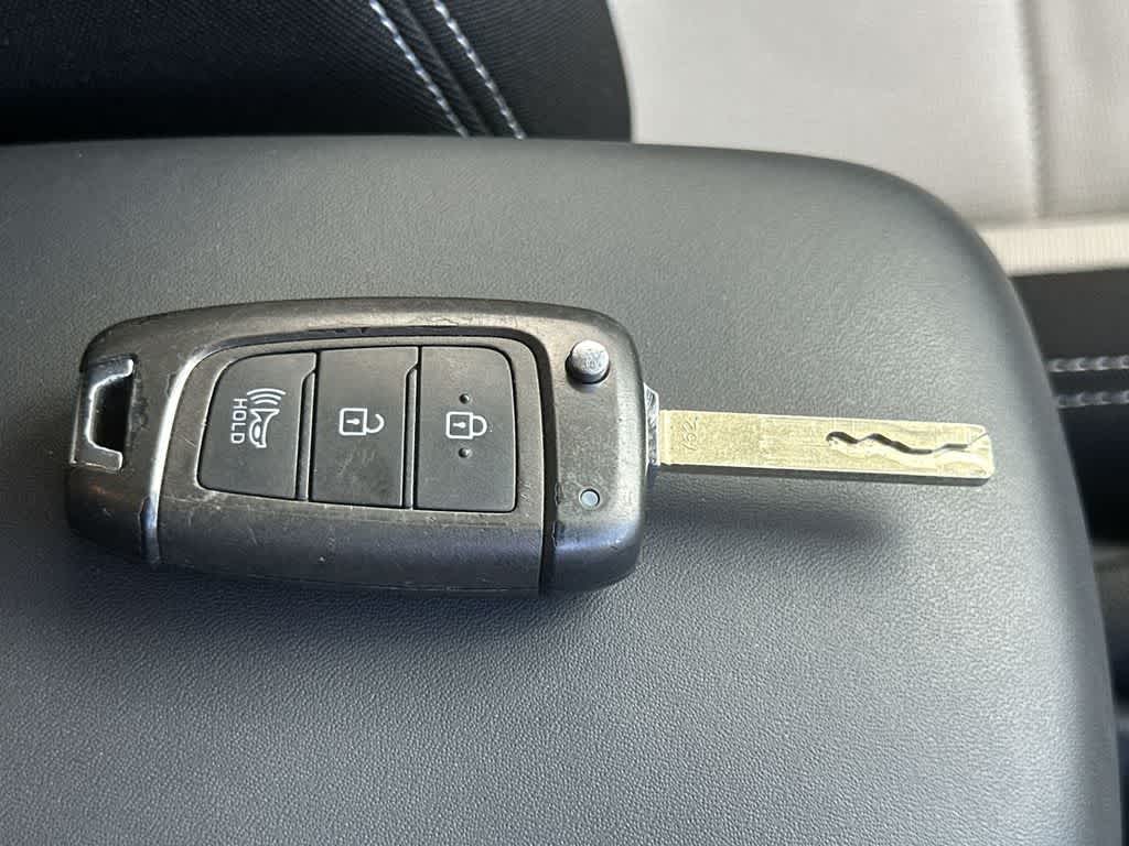 Thumbnail: 2023 Hyundai Venue - 27