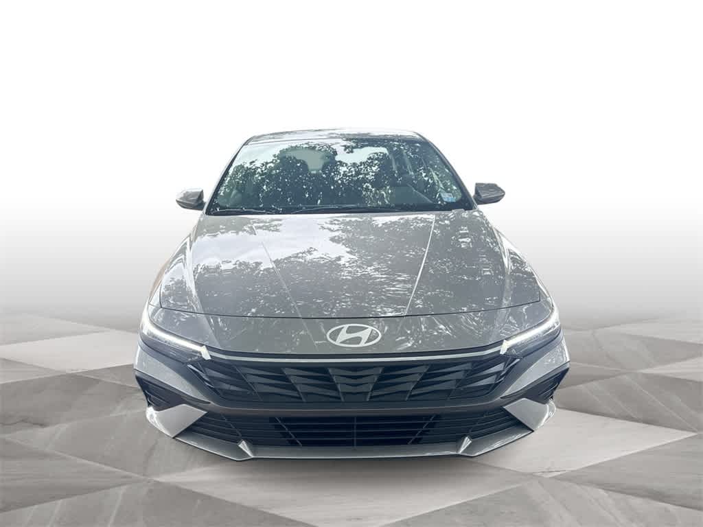 Thumbnail: 2025 Hyundai Elantra - 3
