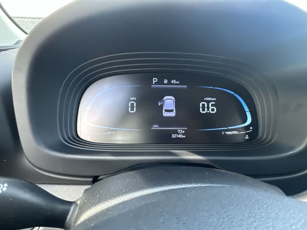 Thumbnail: 2023 Hyundai Venue - 16