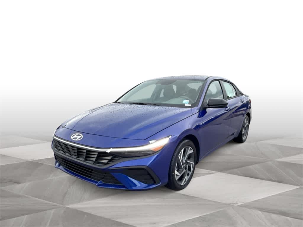 Thumbnail: 2025 Hyundai Elantra - 4