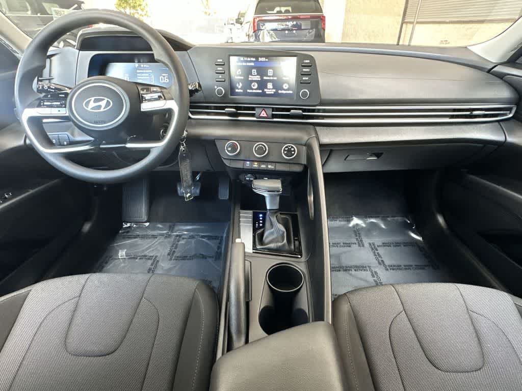 Thumbnail: 2025 Hyundai Elantra - 24