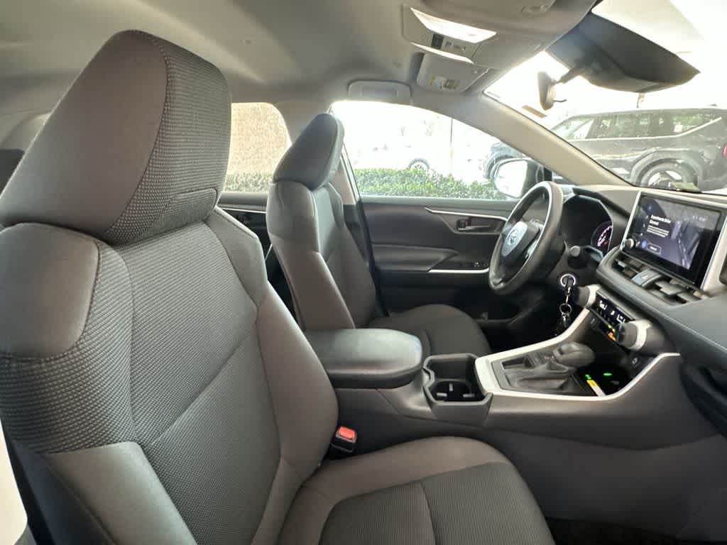 Thumbnail: 2024 Toyota RAV4 - 27