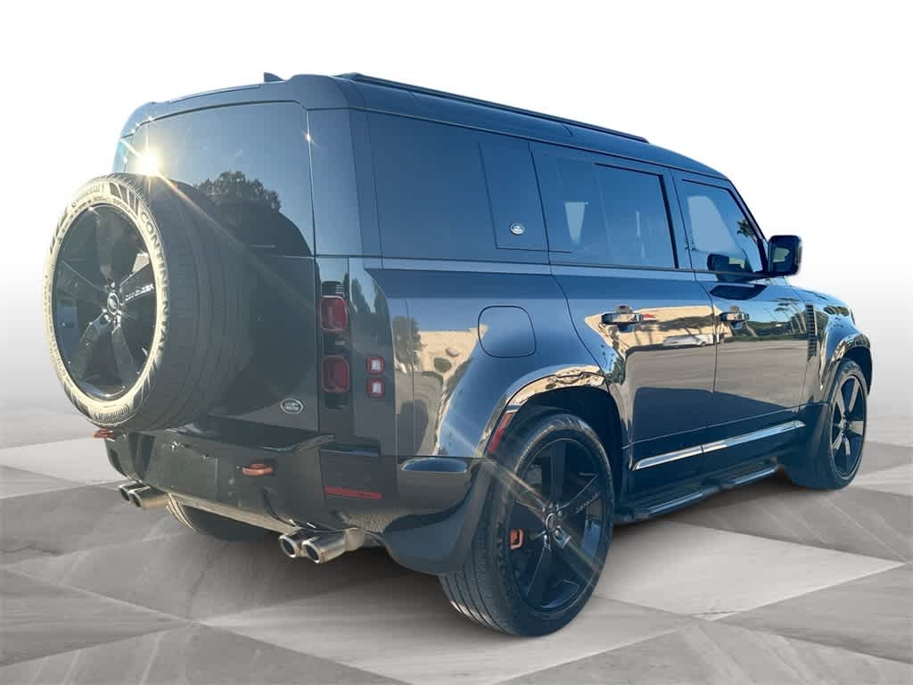 Thumbnail: 2023 Land Rover Defender - 8