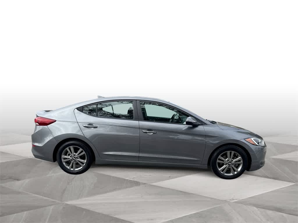 Thumbnail: 2018 Hyundai Elantra - 9