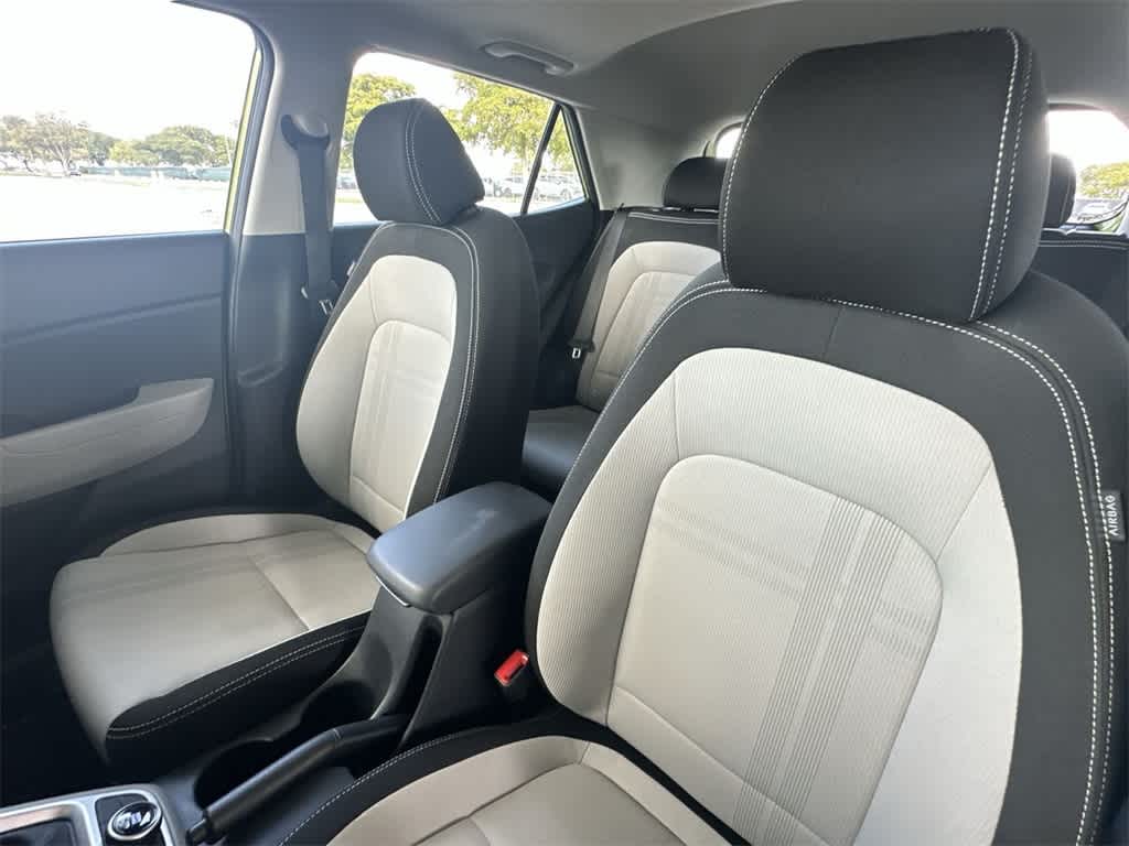 Thumbnail: 2023 Hyundai Venue - 14