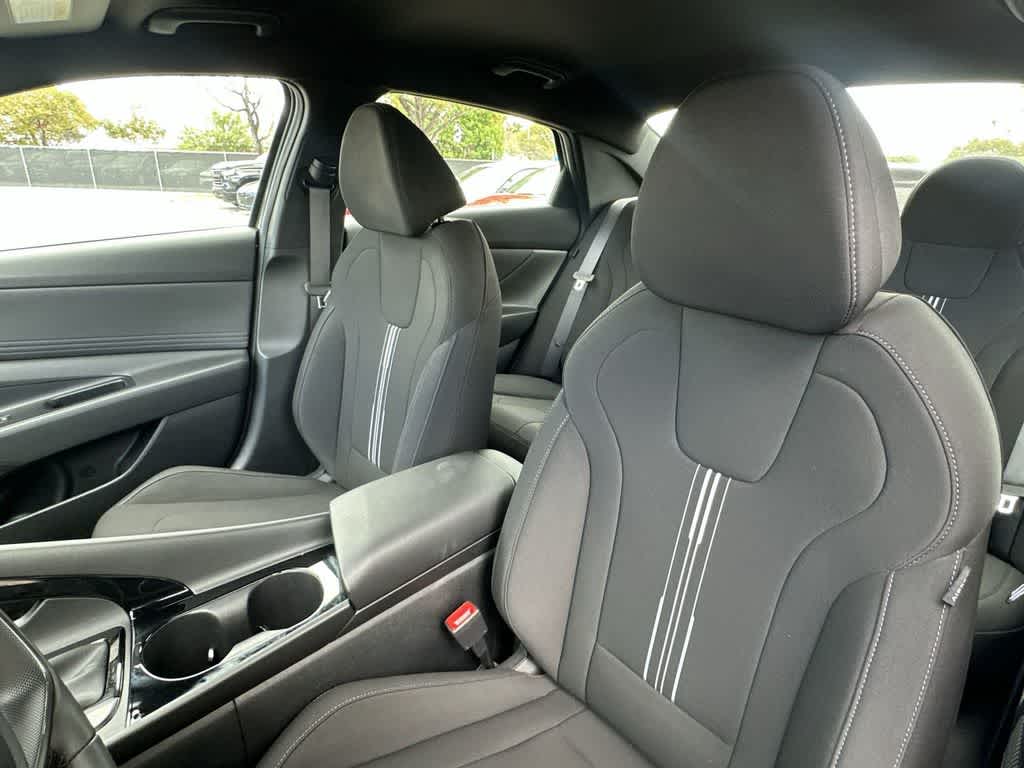 Thumbnail: 2025 Hyundai Elantra - 14