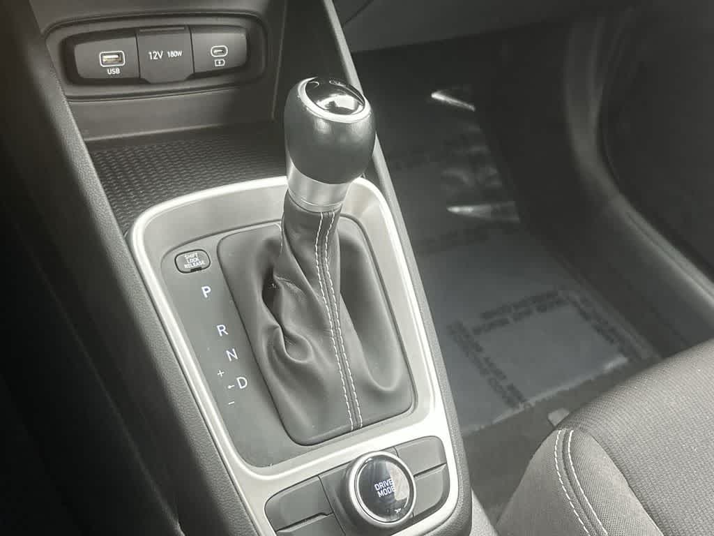 Thumbnail: 2023 Hyundai Venue - 21