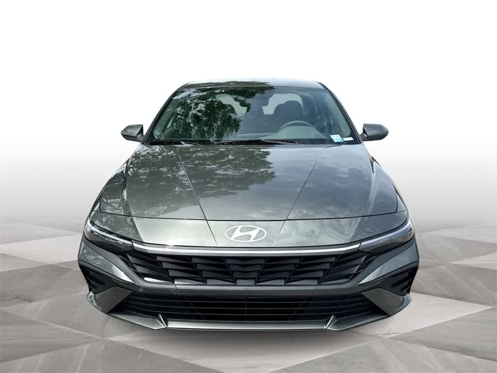 Thumbnail: 2025 Hyundai Elantra - 3