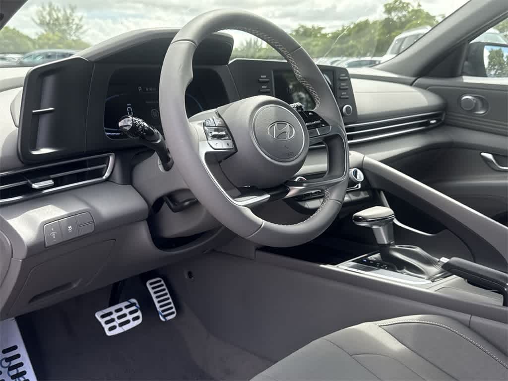 Thumbnail: 2025 Hyundai Elantra - 13