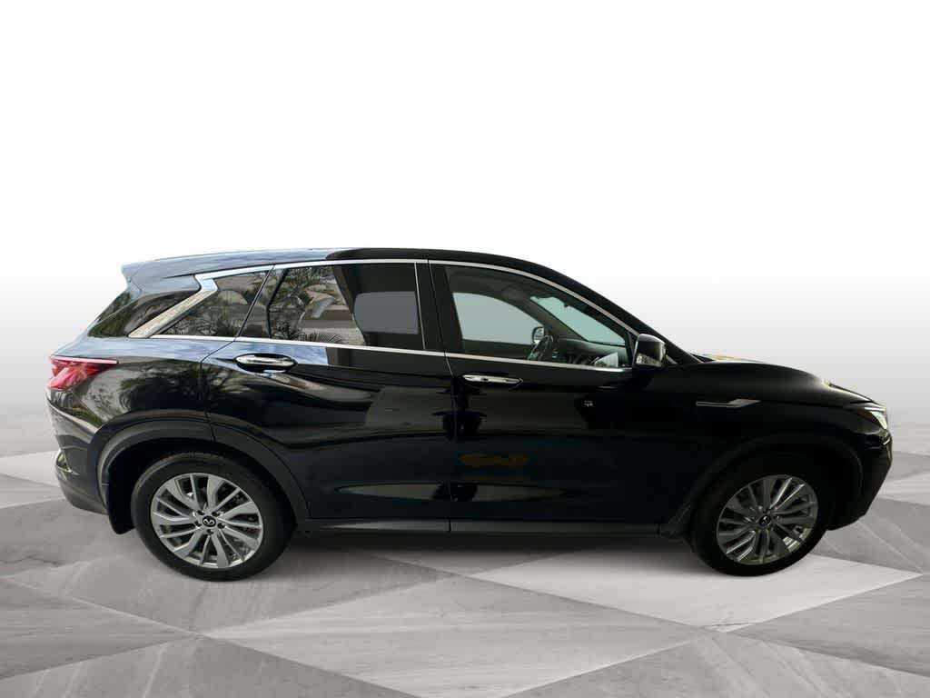 Thumbnail: 2023 INFINITI QX50 - 9