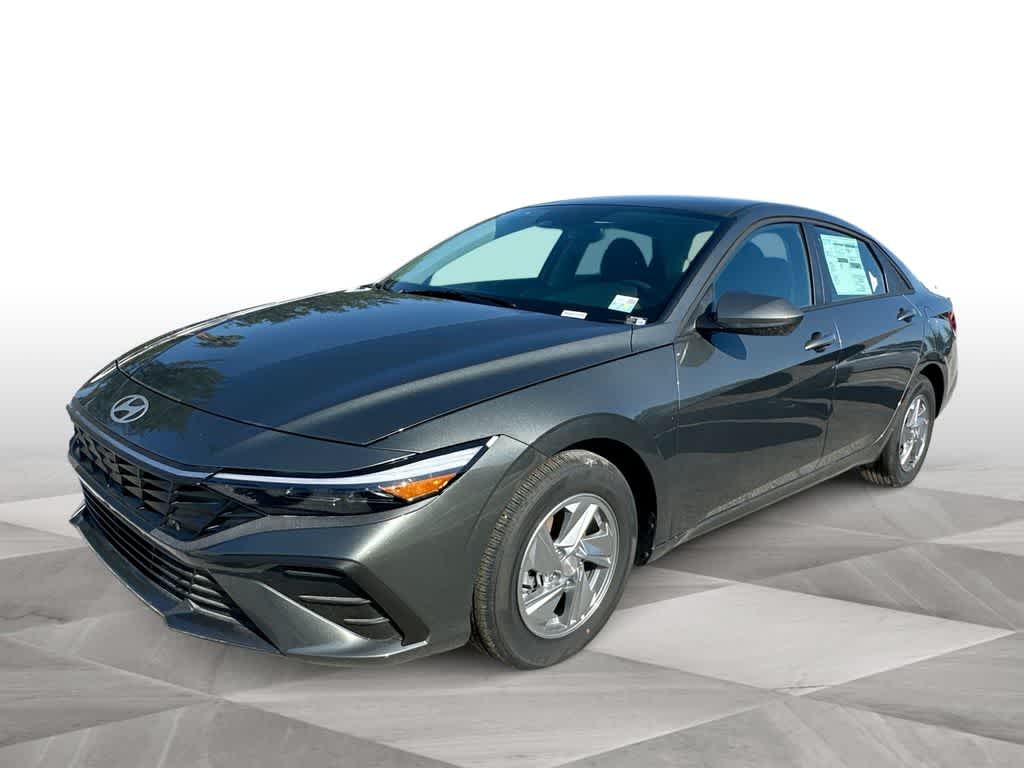 Thumbnail: 2026 Hyundai Elantra - 4