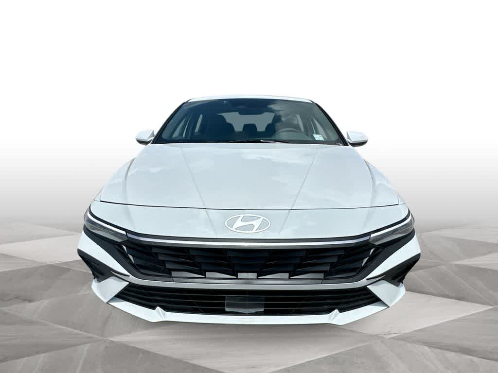 Thumbnail: 2026 Hyundai Elantra - 3