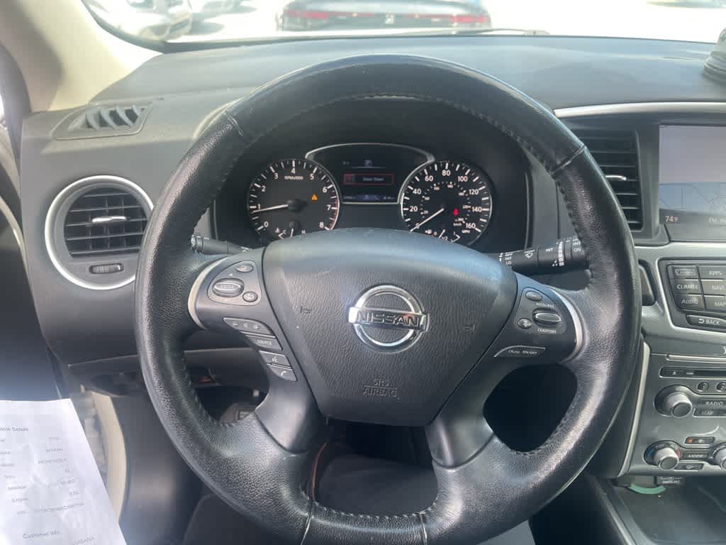 Thumbnail: 2019 Nissan Pathfinder - 10