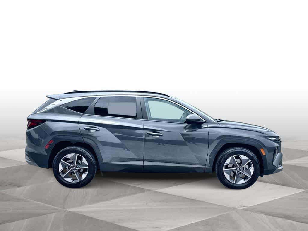 Thumbnail: 2025 Hyundai Tucson - 9
