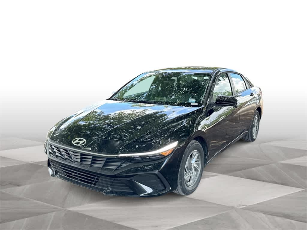 Thumbnail: 2025 Hyundai Elantra - 4