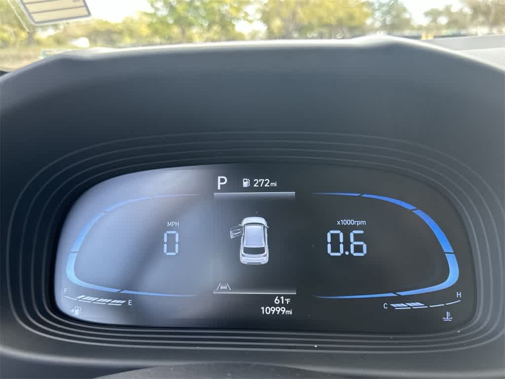 Thumbnail: 2023 Hyundai Venue - 16