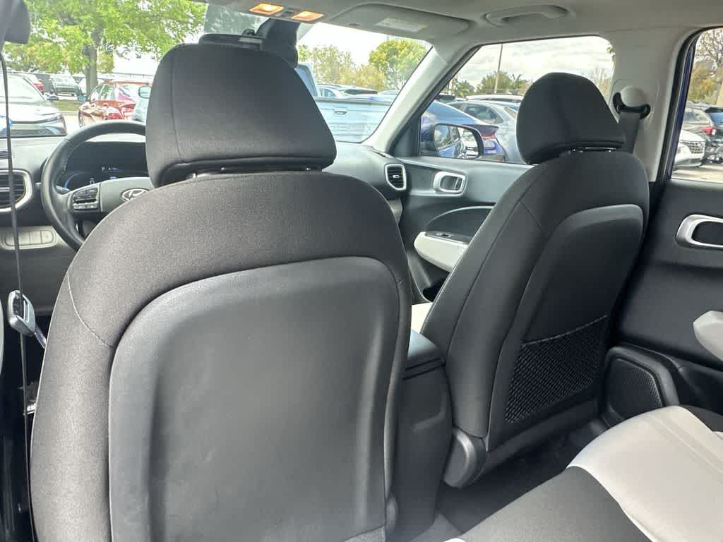 Thumbnail: 2023 Hyundai Venue - 18