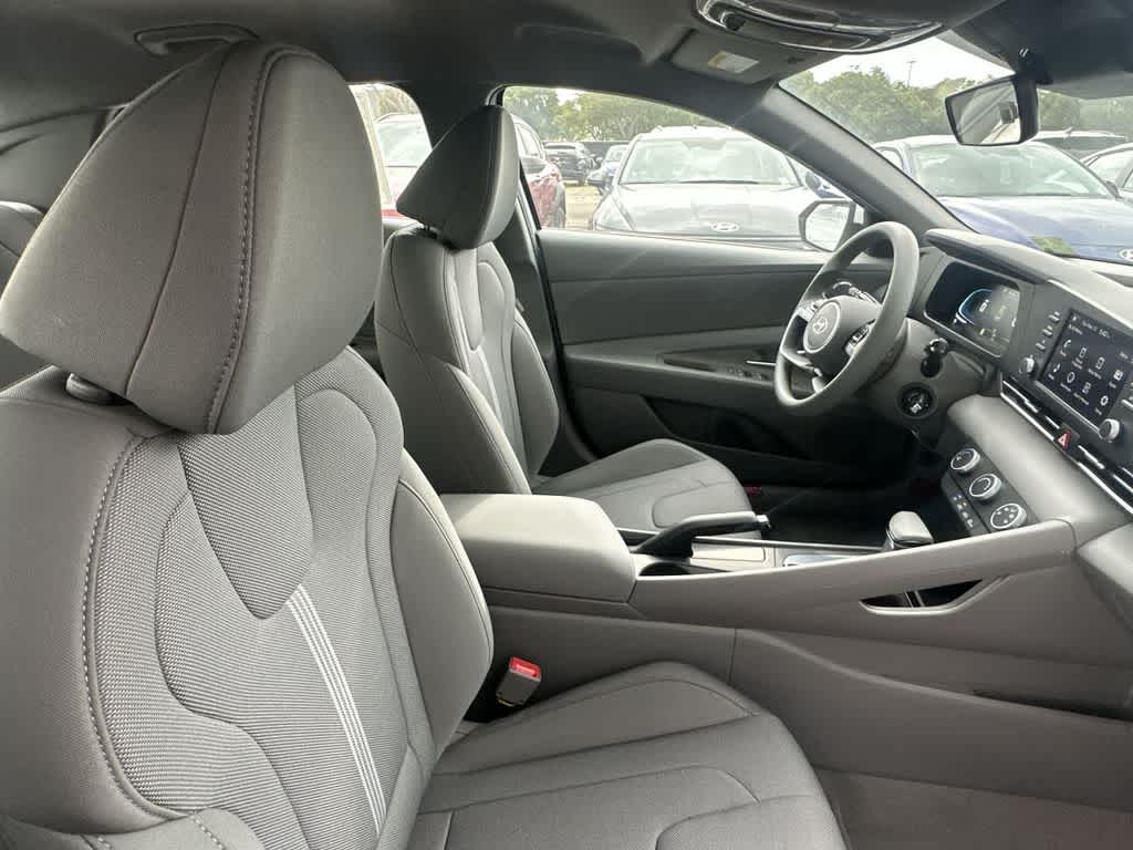 Thumbnail: 2026 Hyundai Elantra - 26
