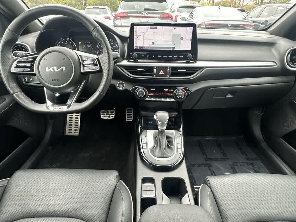 Thumbnail: 2023 Kia Forte - 24