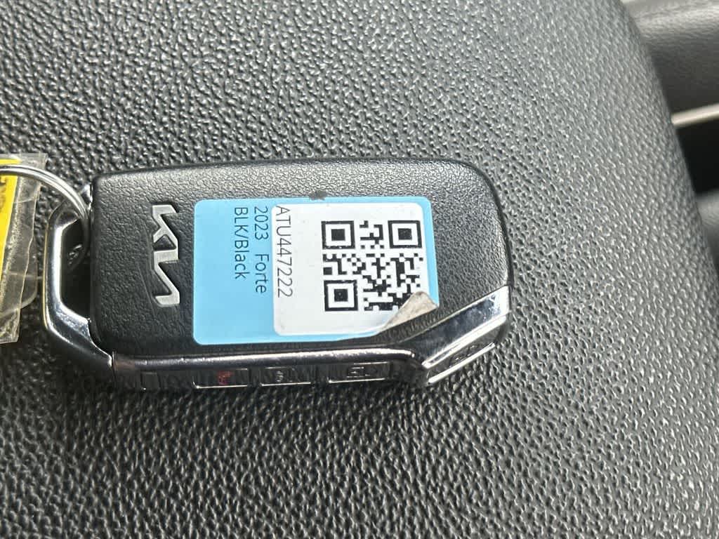 Thumbnail: 2023 Kia Forte - 28