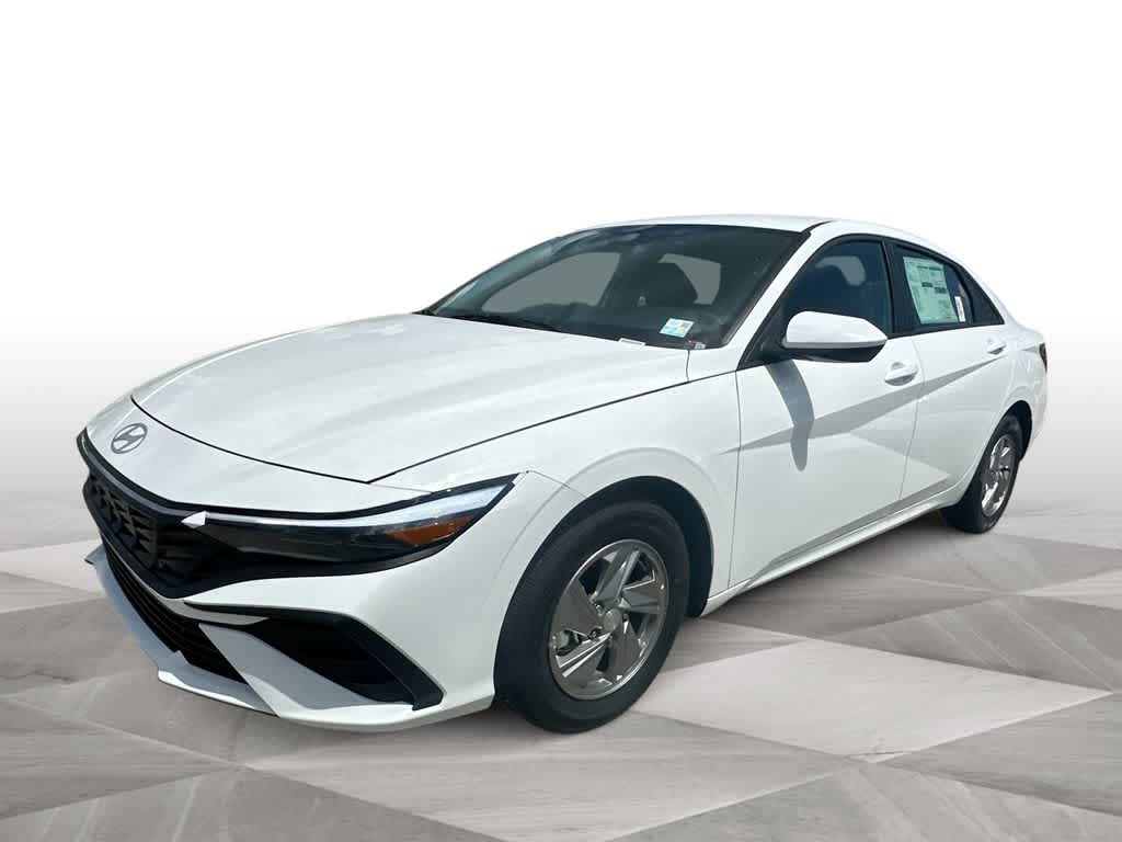 Thumbnail: 2026 Hyundai Elantra - 4