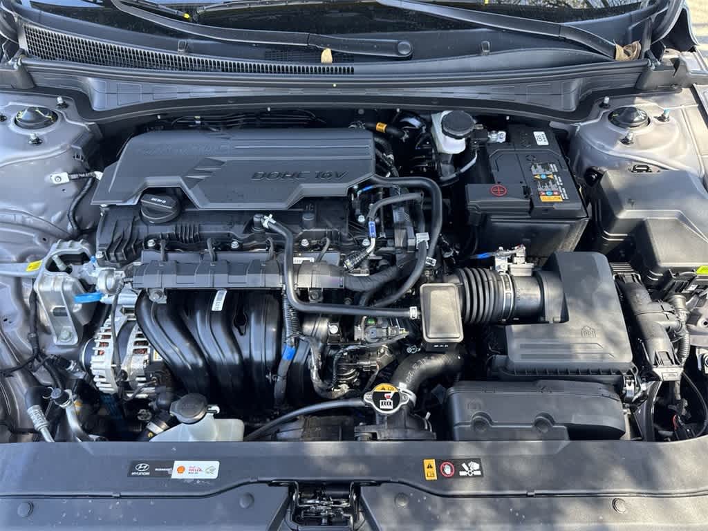 2025 Hyundai Elantra SEL 17