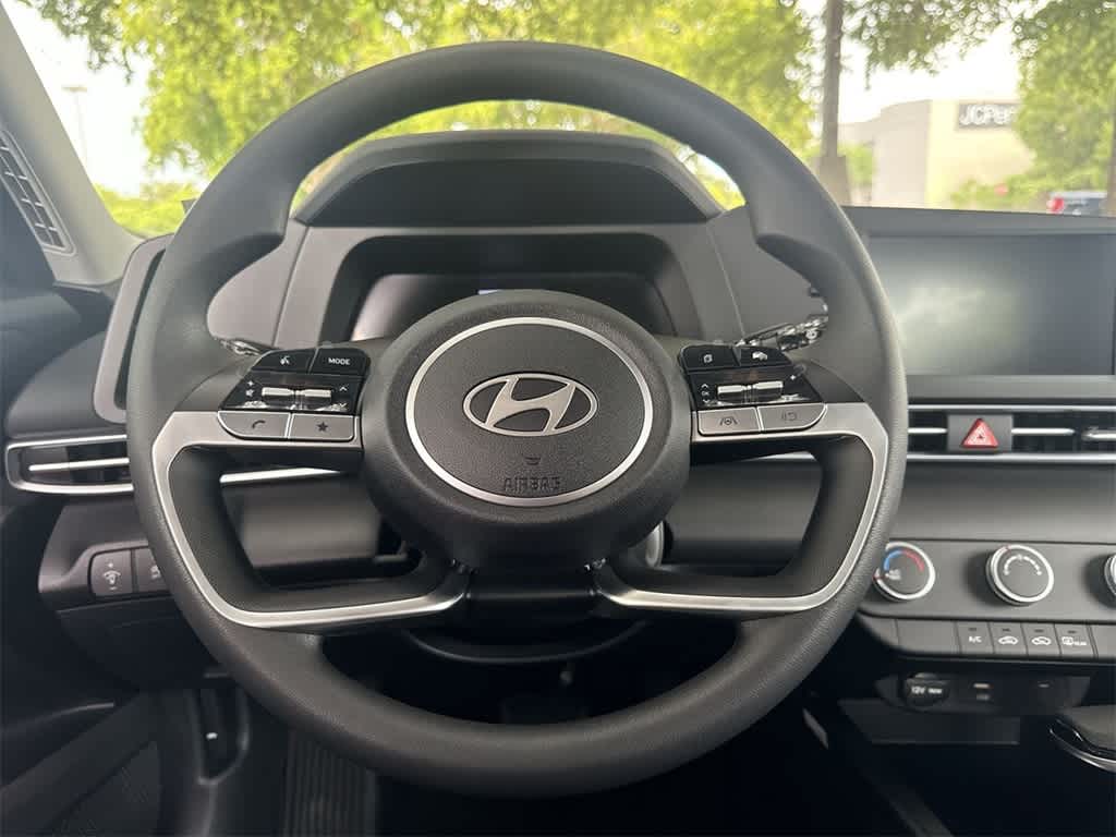 Thumbnail: 2025 Hyundai Elantra - 15
