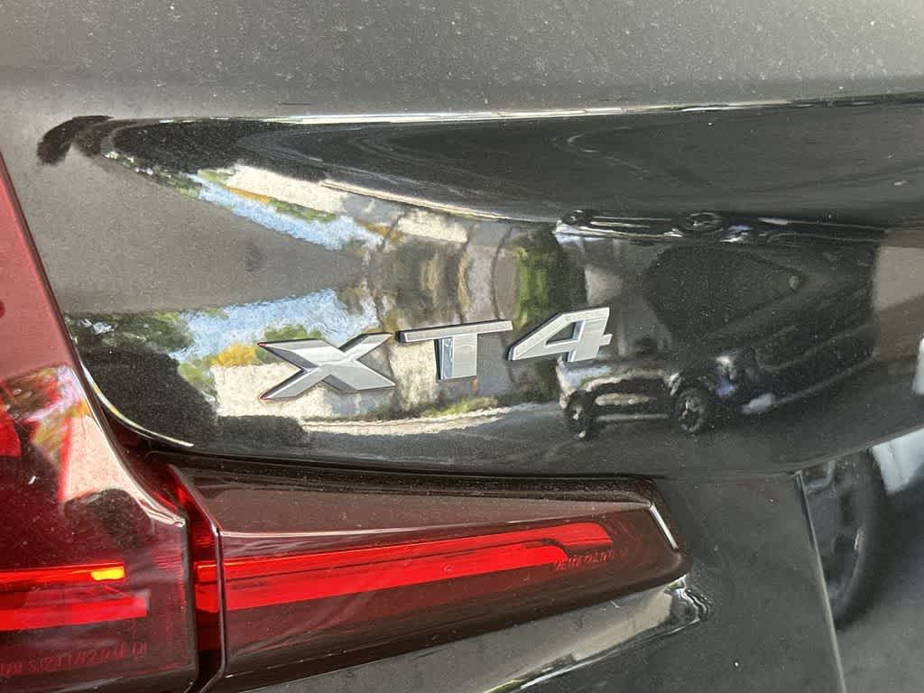 Thumbnail: 2024 Cadillac XT4 - 10