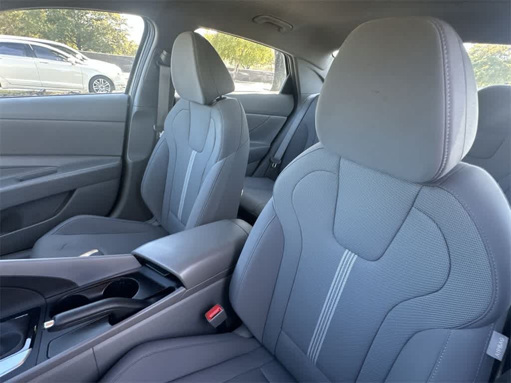 Thumbnail: 2023 Hyundai Elantra - 14