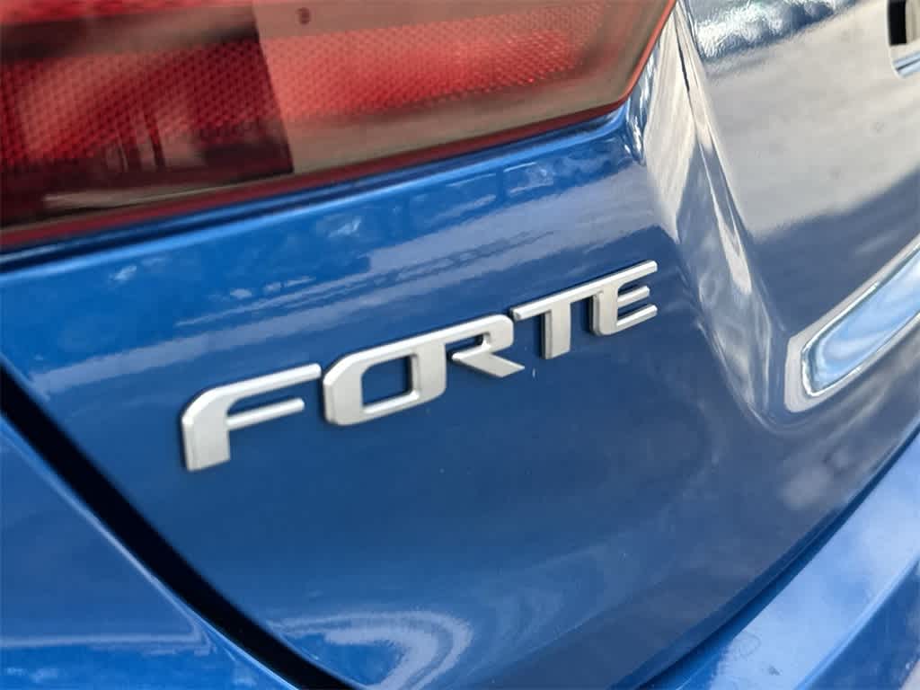 Thumbnail: 2022 Kia Forte - 11