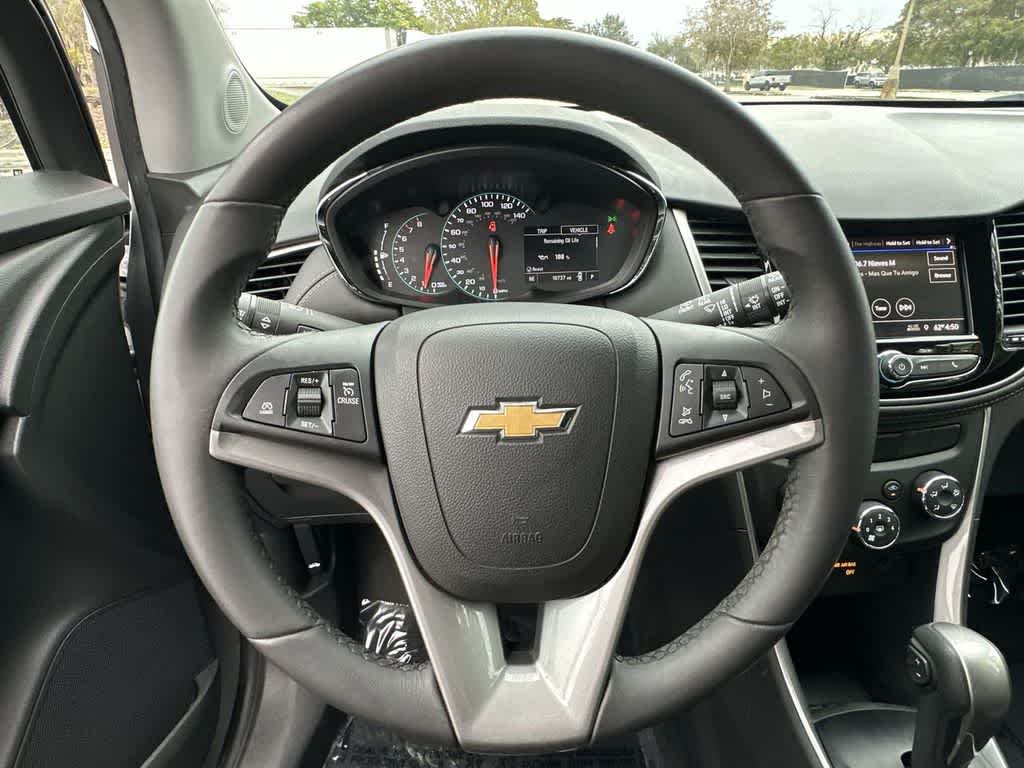 Thumbnail: 2022 Chevrolet Trax - 15