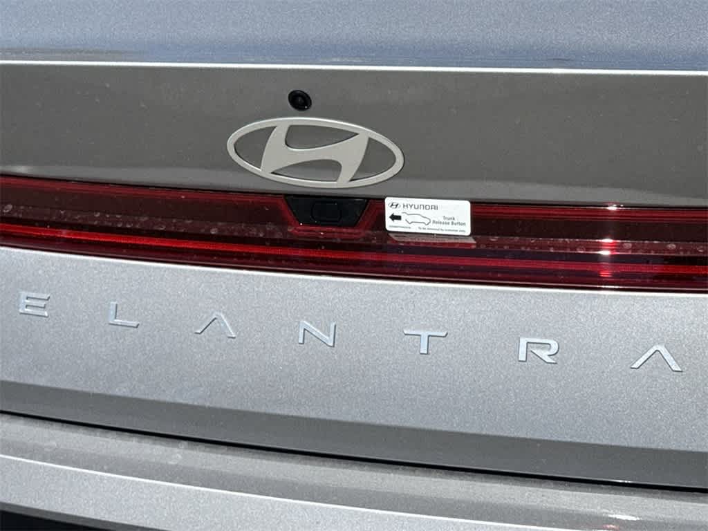 2025 Hyundai Elantra SEL 15