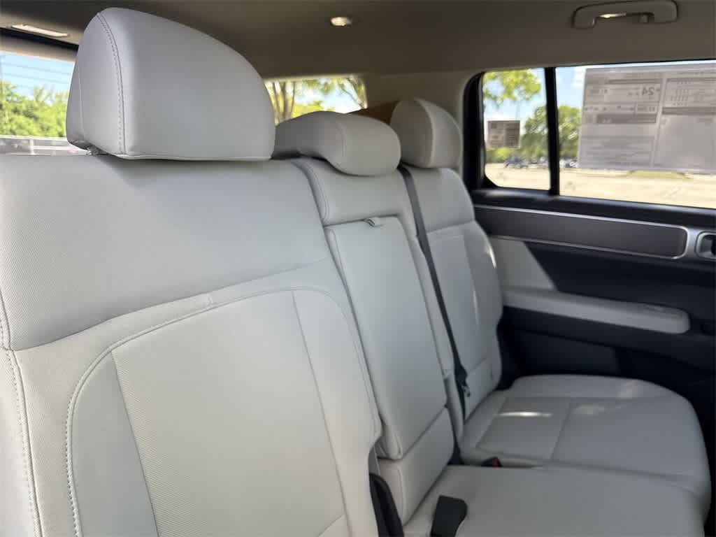 2025 Hyundai Santa Fe SE 26